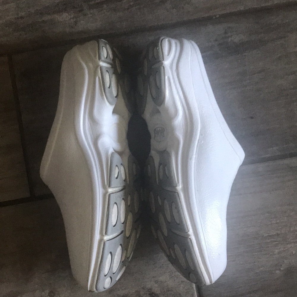 Remedy clogs. - Picture 2 of 5